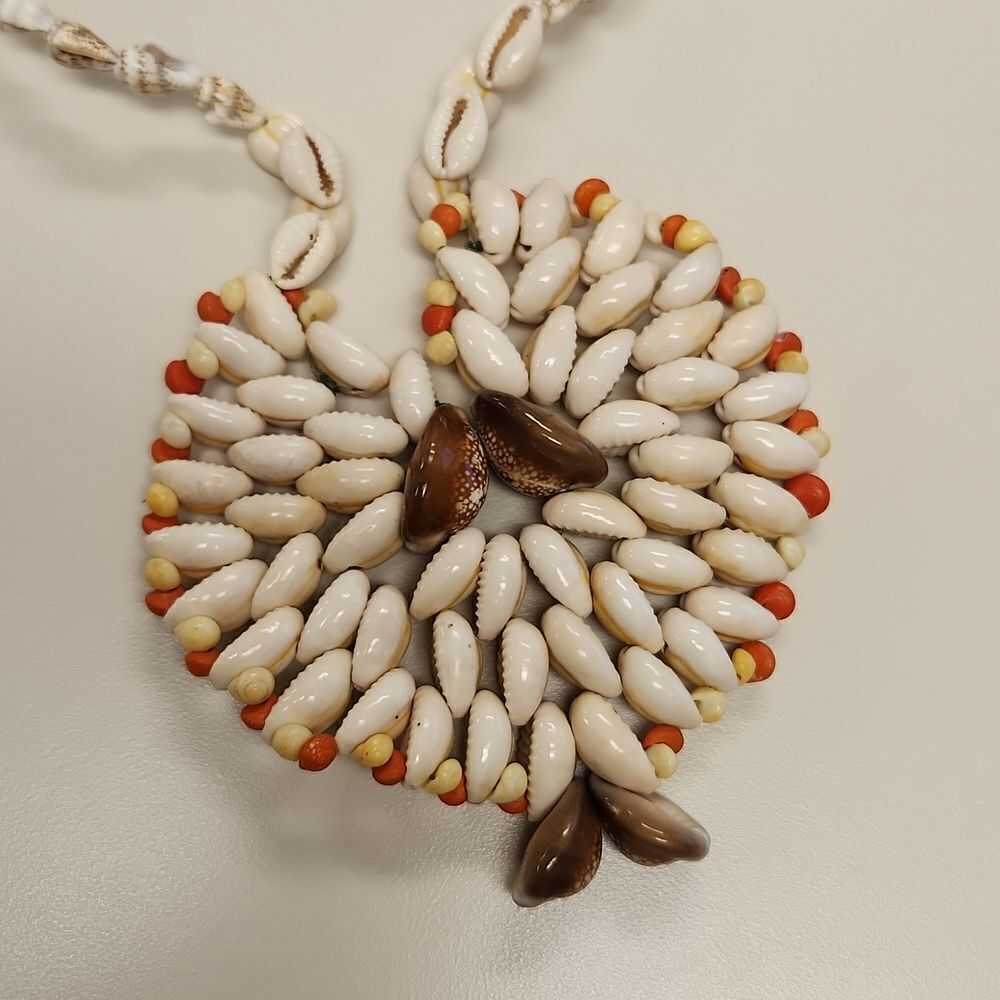 Tahiti Disk Warrior Shell Lei Circa 1980 from PRIVATE COLLECTION